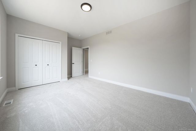 1087 Williamson Circle, Pontiac, MI 48340