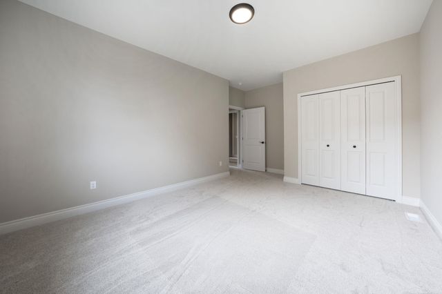 1087 Williamson Circle, Pontiac, MI 48340