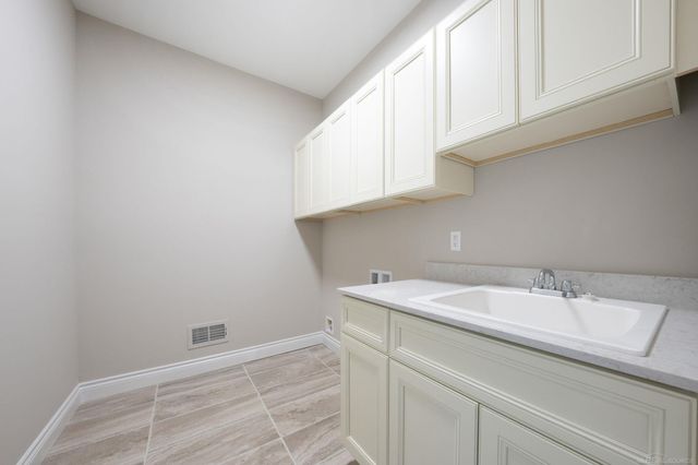 1087 Williamson Circle, Pontiac, MI 48340