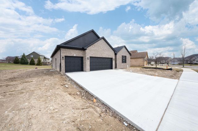 1087 Williamson Circle, Pontiac, MI 48340