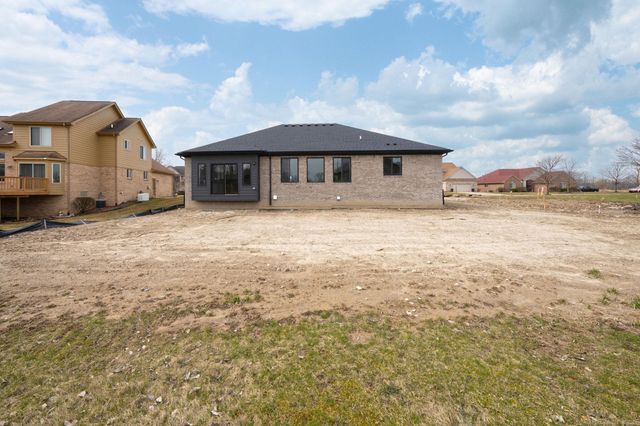 1087 Williamson Circle, Pontiac, MI 48340