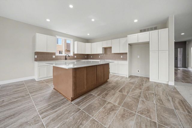 1087 Williamson Circle, Pontiac, MI 48340