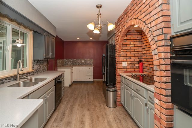 1718 Dexter Road NE, Massillon, OH 44646