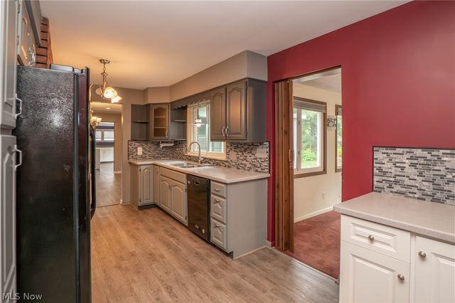 1718 Dexter Road NE, Massillon, OH 44646
