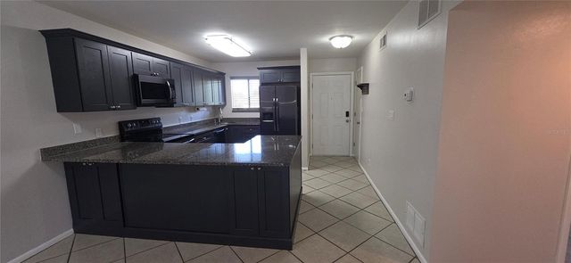 6033 34TH STREET W 136, Bradenton, FL 34210