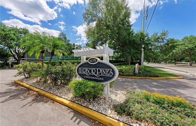 6033 34TH STREET W 136, Bradenton, FL 34210