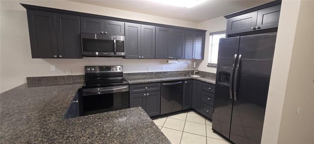 6033 34TH STREET W 136, Bradenton, FL 34210