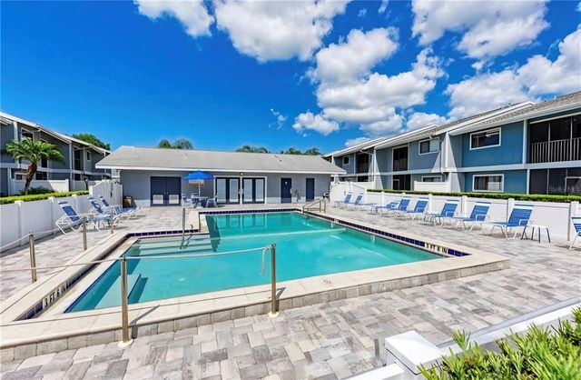 6033 34TH STREET W 136, Bradenton, FL 34210