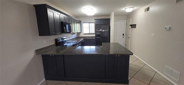 6033 34TH STREET W 136, Bradenton, FL 34210