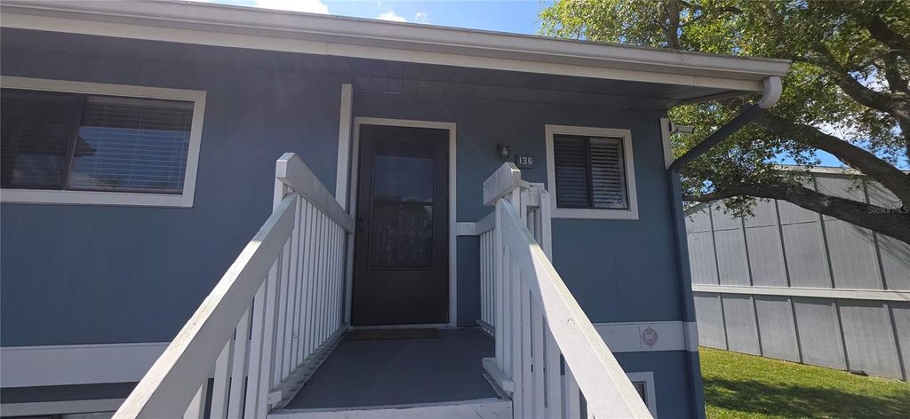 6033 34TH STREET W 136, Bradenton, FL 34210