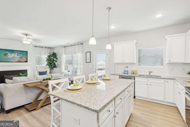 3043 Viewpark Circle, Conyers, GA 30013