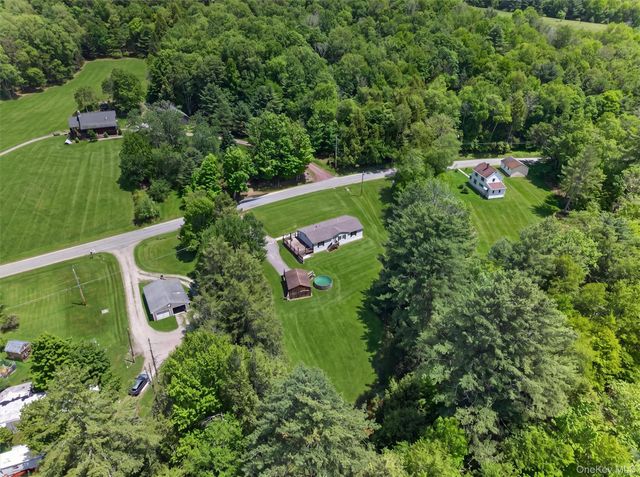 180 Bernas Road, Cochecton, NY 12726