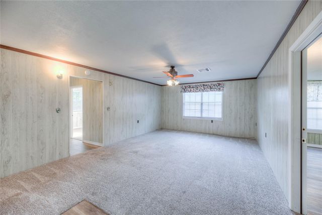 323 Lakeview Drive, Onalaska, TX 77360