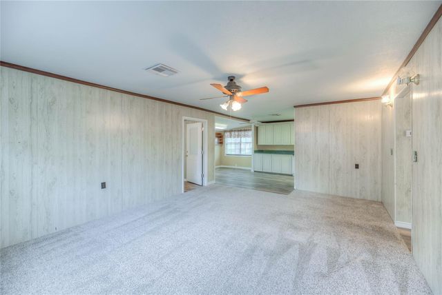 323 Lakeview Drive, Onalaska, TX 77360