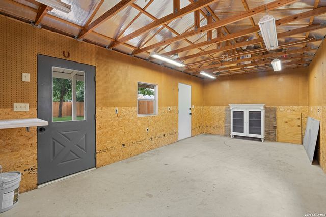 614 S COLUMBUS ST, Fredericksburg, TX 78624