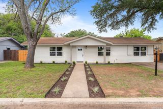 614 S COLUMBUS ST, Fredericksburg, TX 78624