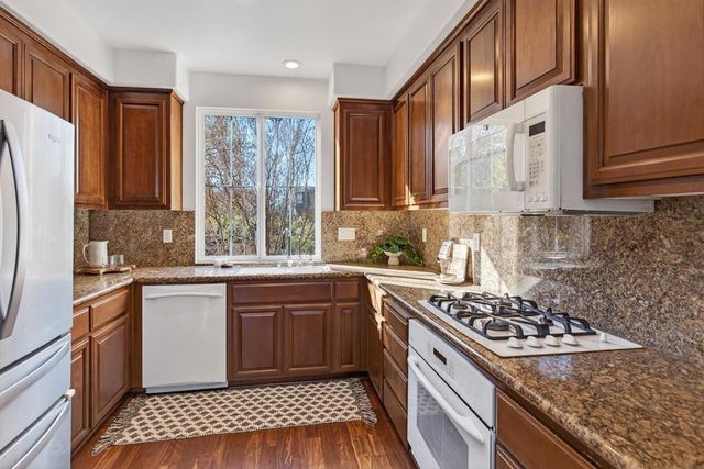 2272 Towne Circle, Mountain View, CA 94040