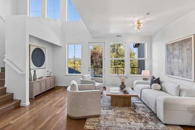 2272 Towne Circle, Mountain View, CA 94040