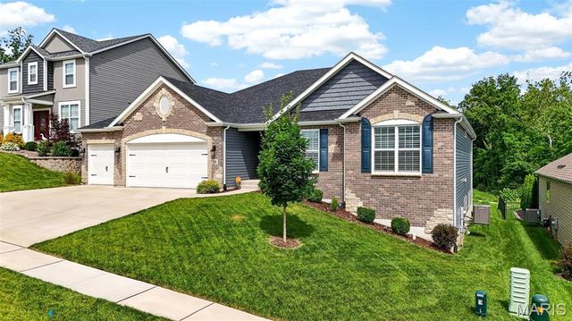 523 Cliff Brook Drive, O'fallon, MO 63366
