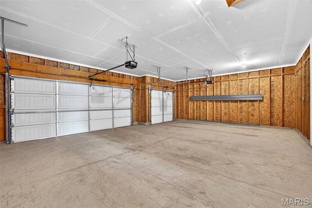 523 Cliff Brook Drive, O'fallon, MO 63366