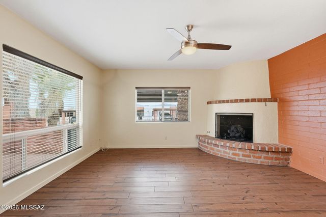 425 N Calle Del Diablo, Green Valley, AZ 85614