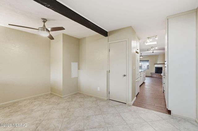 425 N Calle Del Diablo, Green Valley, AZ 85614