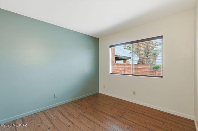 425 N Calle Del Diablo, Green Valley, AZ 85614