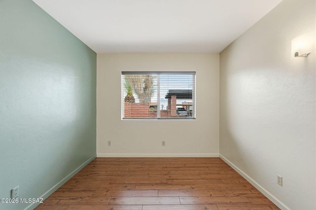 425 N Calle Del Diablo, Green Valley, AZ 85614