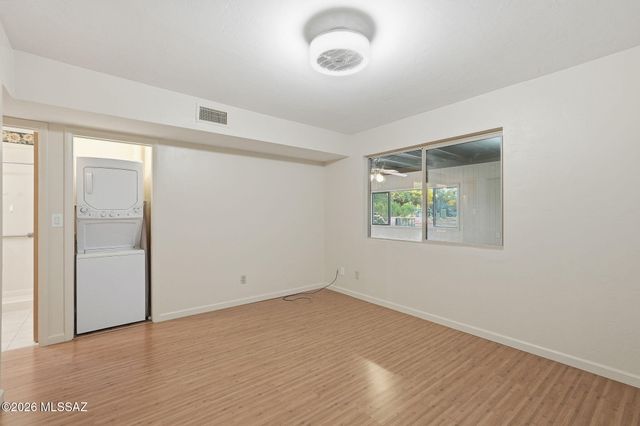 425 N Calle Del Diablo, Green Valley, AZ 85614