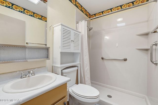 425 N Calle Del Diablo, Green Valley, AZ 85614