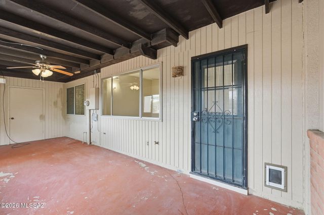 425 N Calle Del Diablo, Green Valley, AZ 85614