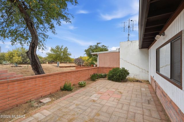 425 N Calle Del Diablo, Green Valley, AZ 85614