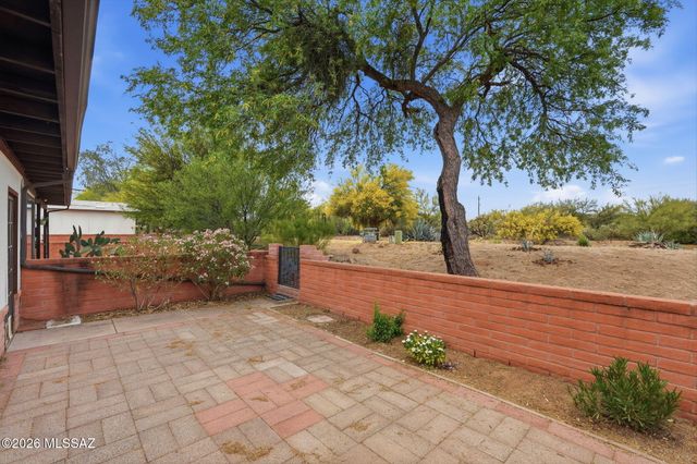 425 N Calle Del Diablo, Green Valley, AZ 85614