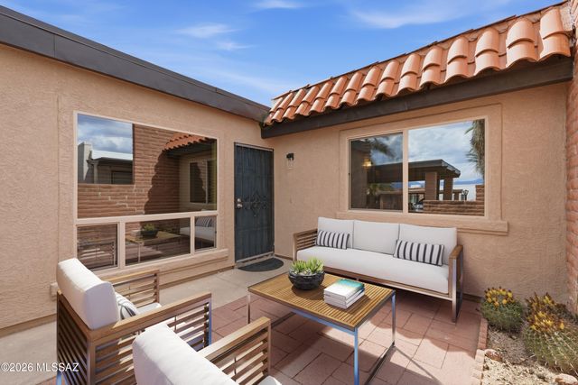 425 N Calle Del Diablo, Green Valley, AZ 85614