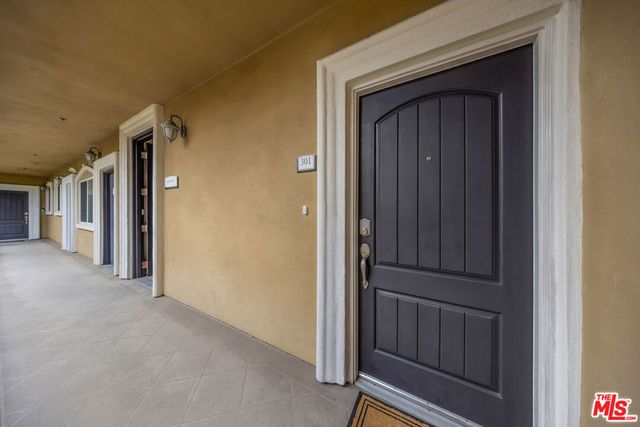 3401 S Bentley Avenue 301, Los Angeles, CA 90034