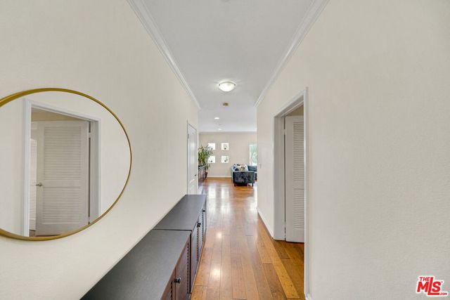 3401 S Bentley Avenue 301, Los Angeles, CA 90034