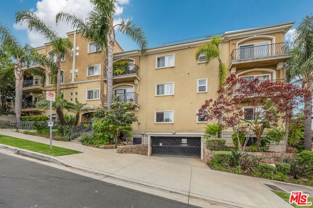 3401 S Bentley Avenue 301, Los Angeles, CA 90034