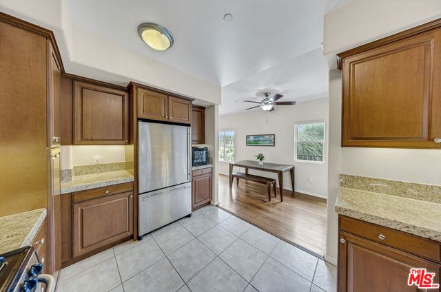 3401 S Bentley Avenue 301, Los Angeles, CA 90034