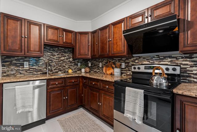 20 COVILLE DR, Browns Mills, NJ 08015