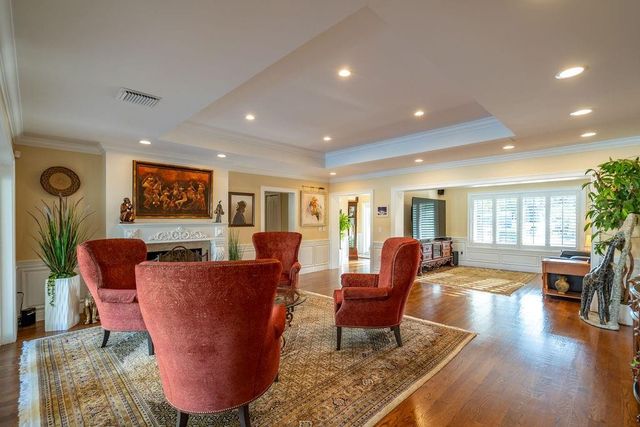 2317 NE 28th Court, Lighthouse Point, FL 33064