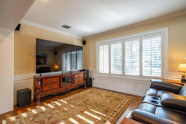 2317 NE 28th Court, Lighthouse Point, FL 33064