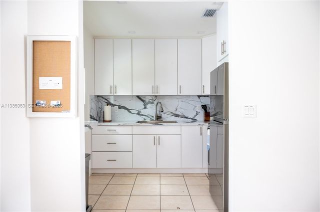 4821 SW 5th St, Miami, FL 33134