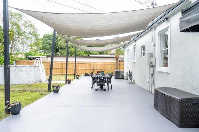 4821 SW 5th St, Miami, FL 33134