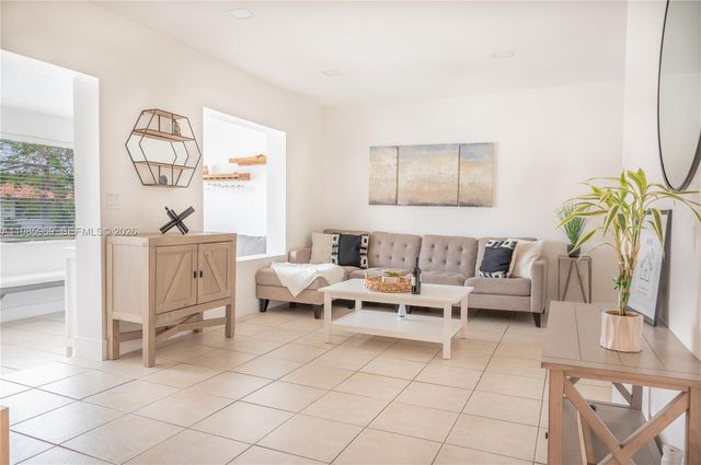 4821 SW 5th St, Miami, FL 33134