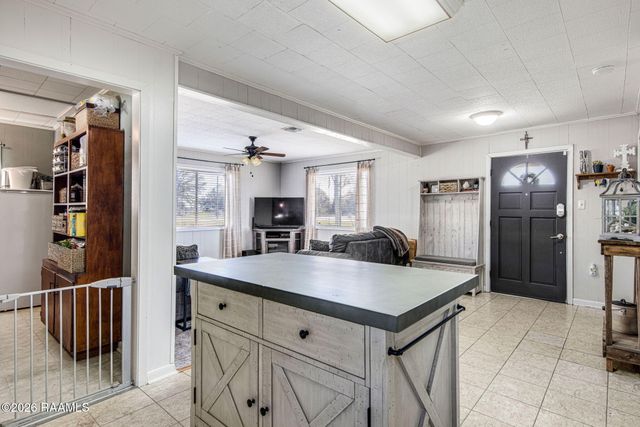 4305 Vida Shaw Road, New Iberia, LA 70563