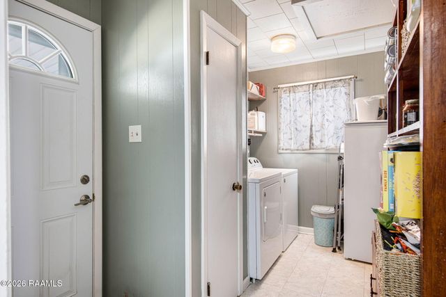 4305 Vida Shaw Road, New Iberia, LA 70563