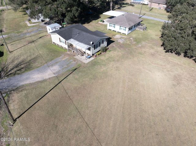 4305 Vida Shaw Road, New Iberia, LA 70563