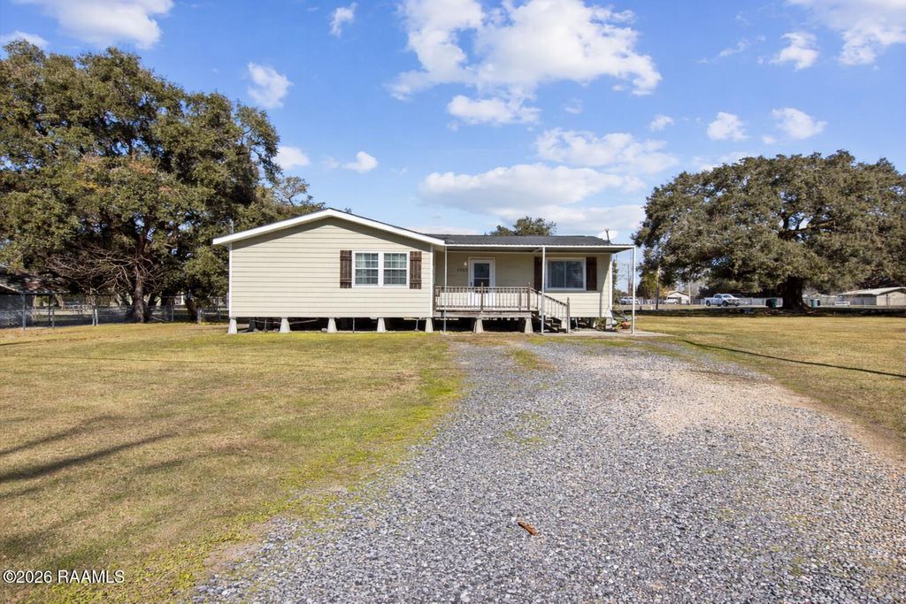 4305 Vida Shaw Road, New Iberia, LA 70563