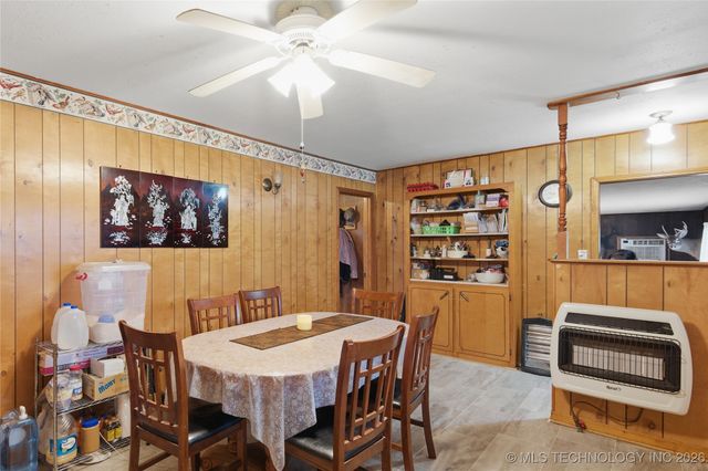 7703 N 447 Road, Spavinaw, OK 74366