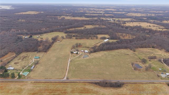 7703 N 447 Road, Spavinaw, OK 74366